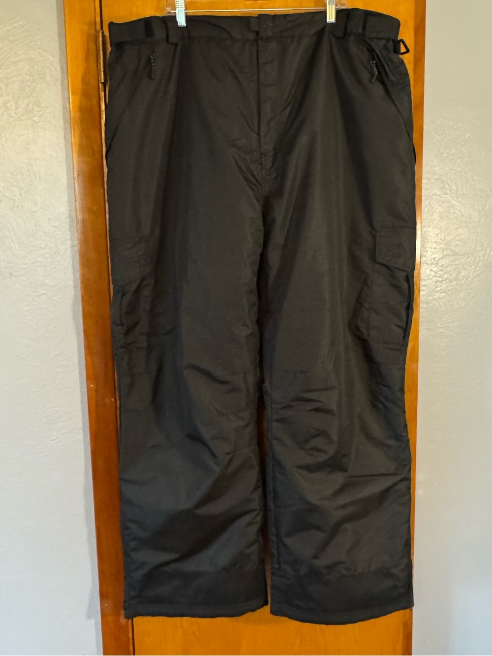 Swiss Tech Black Men's Cargo Snow Pants